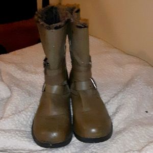 Brown boots